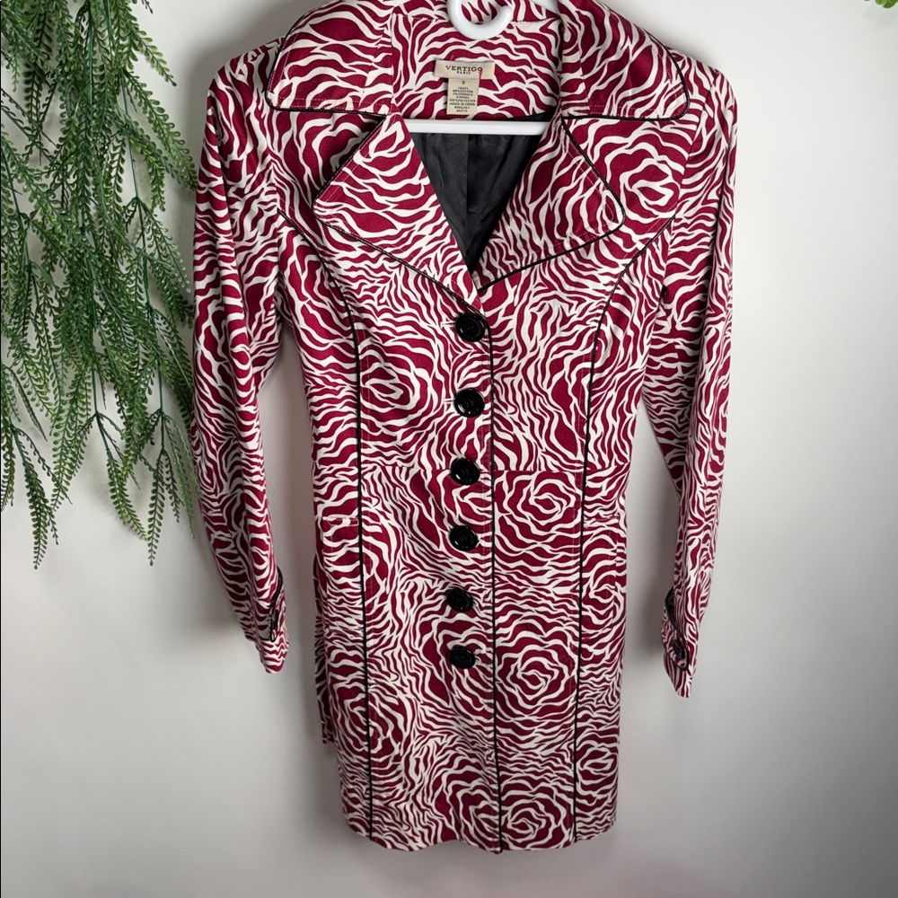 Vertigo Paris Red and White Wave Pattern Coat